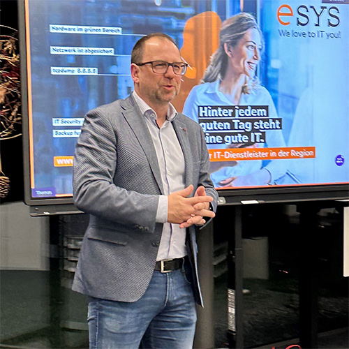 Thomas Mayrhofer, Geschäftsführer eSYS